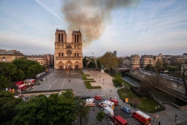 Notre-Dame, Parijs vuur