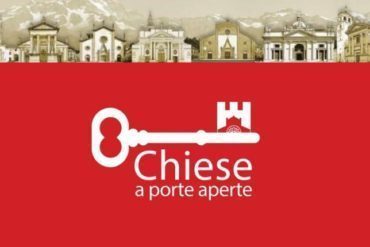 Chiese a puerta abierta