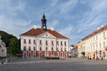 Das Rathaus in Tartu, Estland