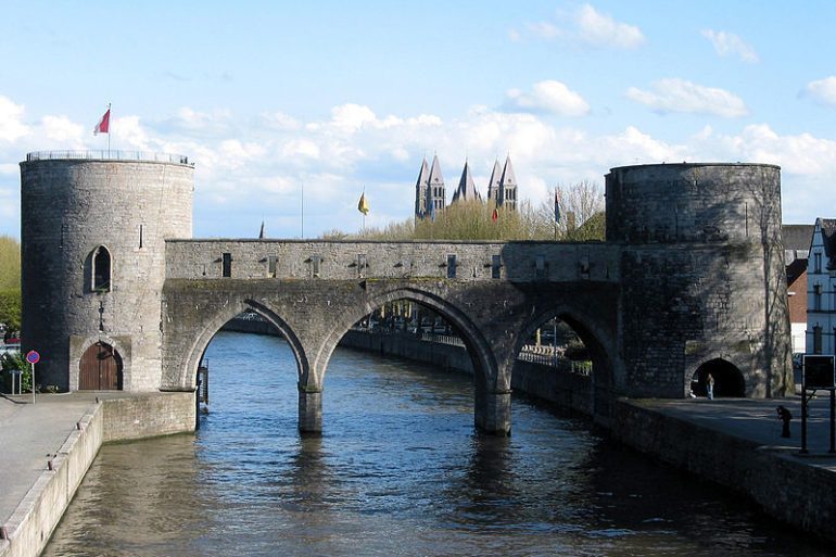 The Pont des Trous in 2005