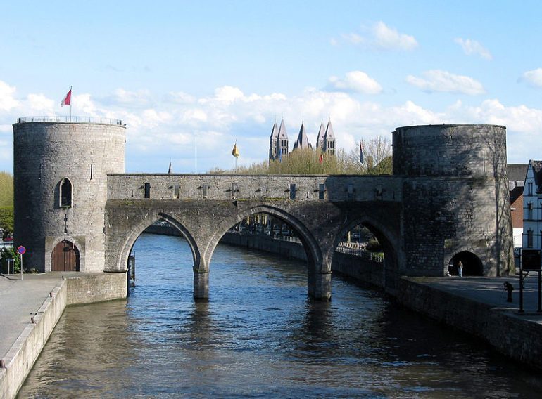 The Pont des Trous in 2005