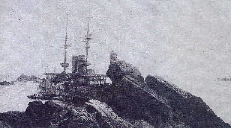 HMS Montagu aan de grond Lundy Island
