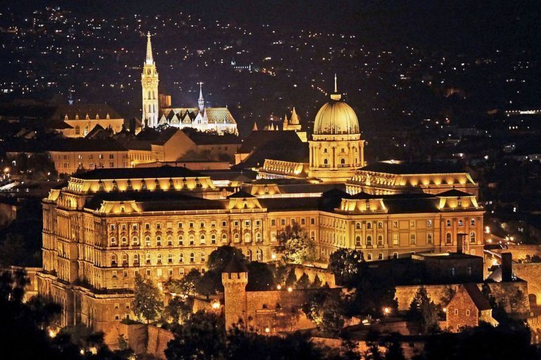 Das Büro des Premierministers plant den Umzug in die Räumlichkeiten der Budaer Burg.