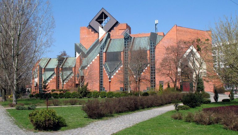 Kuba Snopek says that these modern churches are “the most distinctive Polish contribution to the architectural heritage of the 20th Century."