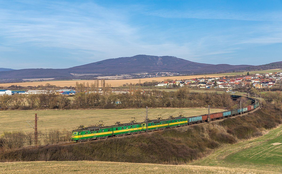 Binario ferroviario vicino a Nižná Myšľa.