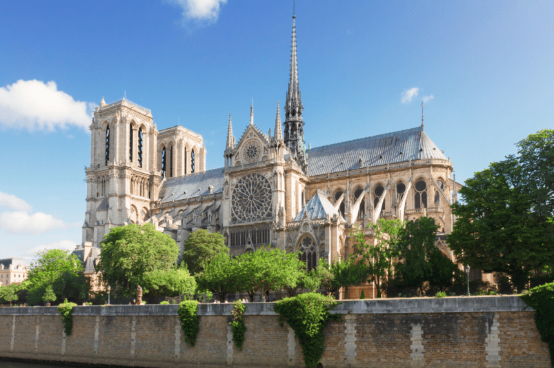 Kathedrale Notre-Dame in Paris, Frankreich. Bild: Anastasia Collection via Canva