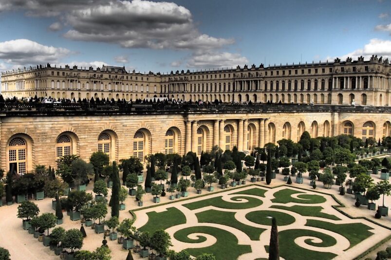 Palace of Versailles. Image via Pixabay.