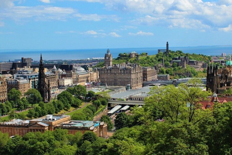 Edinburgh, the capital city of Edinburgh. Image via Pixabay